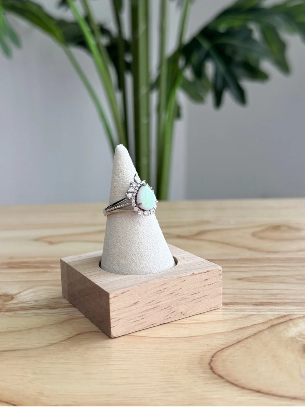 Ryze Party Oct Born to Shine Frosted Opal Ring Size 8 | .925 Sterling Silver